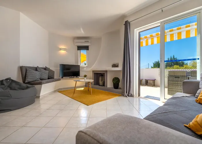 Balaia Golf Vilage 6 With Pool By Homing 아파트