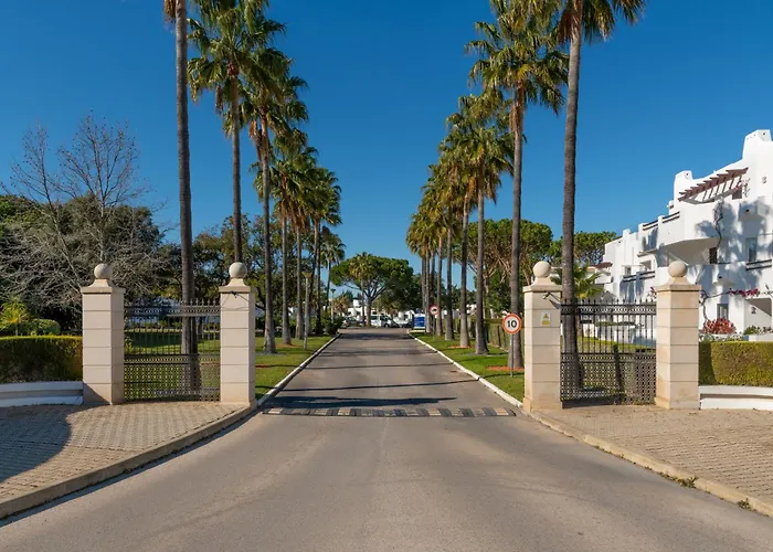 Balaia Golf Vilage 6 With Pool By Homing 아파트